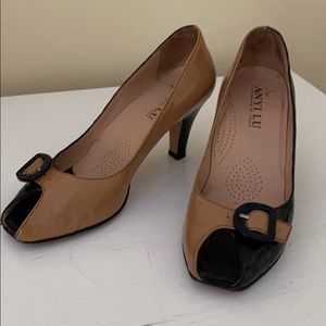 Anyi Lu two tone peep toe patent pumps 38.5